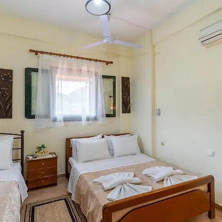 בית נופש 'kotronas Bay' House With View