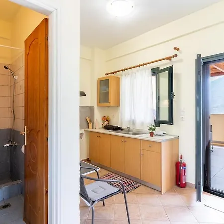'kotronas Bay' House With View בית נופש