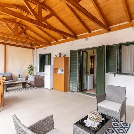 'kotronas Bay' House With View קוטרונאס